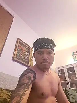 sessiontoyboy - Sessiontoyboy's free webcam - UK Sex Cams