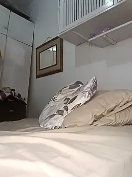 Webcam Model (HappygalTheQueen)  is live.Free join now!