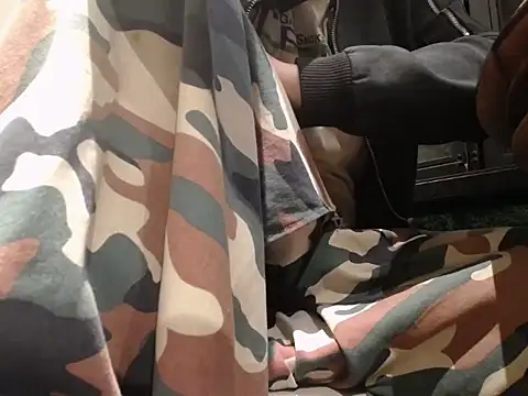 fiola-ly - Fiola-Ly's free webcam - UK Sex Cams