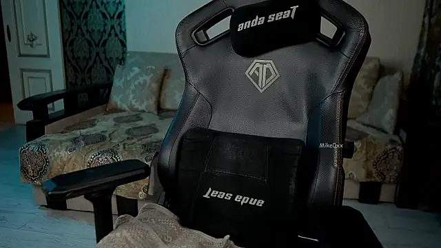 mike0xx (M young) - First cum today