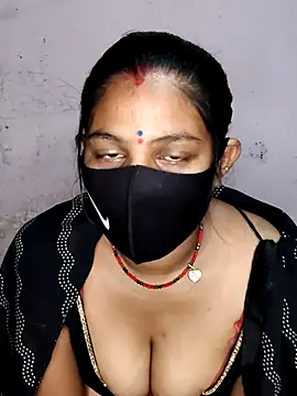 Webcam Model (Hotcouplepriya)  is live.Free join now!