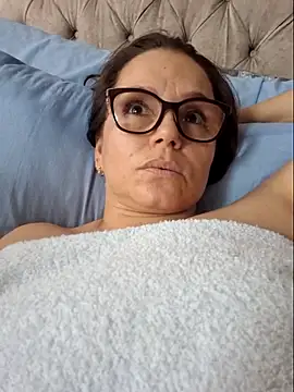 Webcam Model (MariaPau_83)  is live.Free join now!