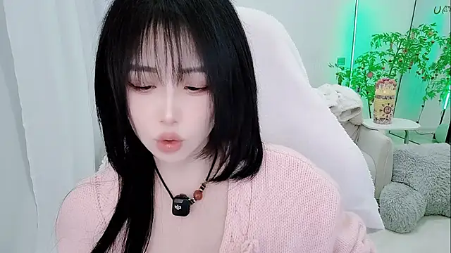 evangelin-e - Evangelin-e's free webcam