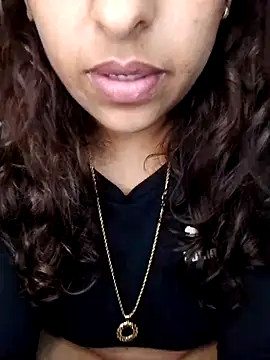 anal_lover90 (F young) - عرض الطيز  والكس والرجل والابط 🍯🍯🍯