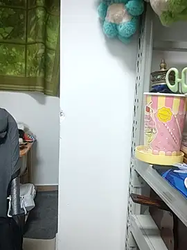 miniiceyya - Miniiceyya's free webcam - UK Sex Cams