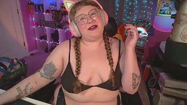 fatveronica - FatVeronica's free webcam - UK Sex Cams