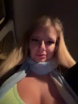 betsy (F young) - Spit on my boobs  at public