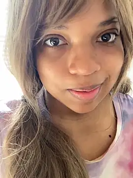 Webcam Model (AwkwardJasminee)  is live.Free join now!