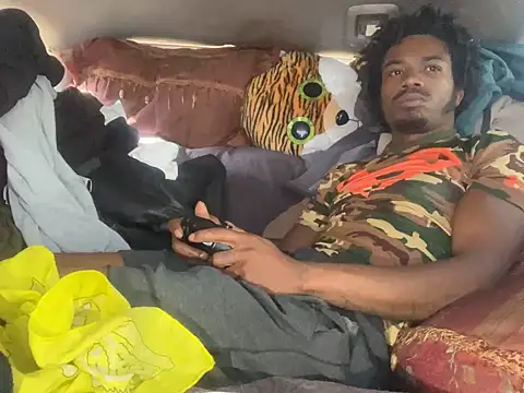 slimecrownzout5 - SlimeCrownzOut5's free webcam