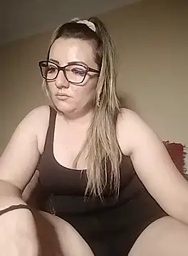 Sweetredvelvet webcam