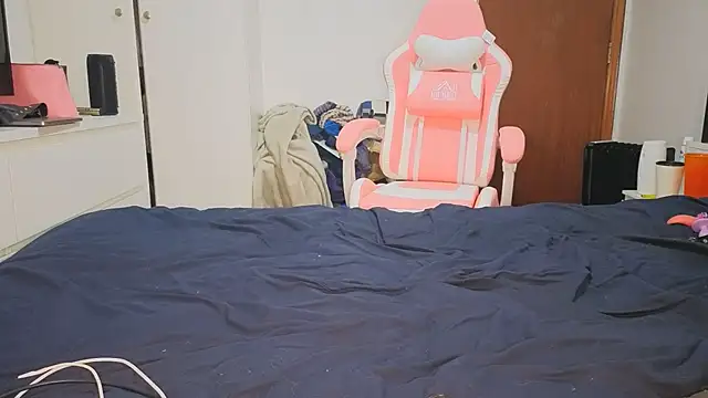 ENGLISHEMILY_69 webcam