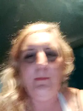 Webcam Model (BecciDeluxe)  is live.Free join now!