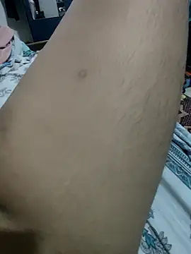 pune_hotguy_111 webcam