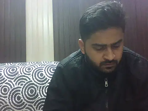 indihotguy (M young) - Shirtless in public