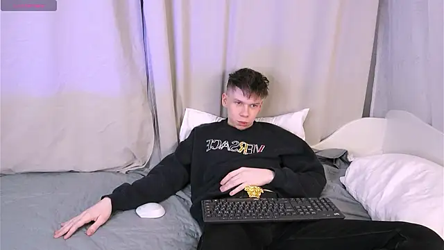 elliot_mars_ (M twink) - Jerl off