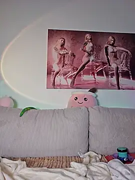 lessiamia (F young) - Riding dildo + 3 min TOYCONTROL