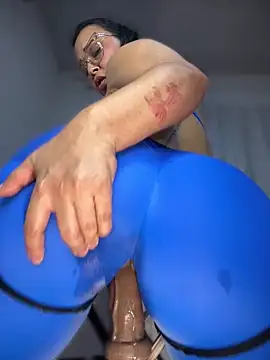 natural_bigass_nina - Natural_BIGASS_Nina's free webcam