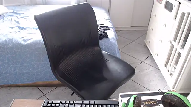 mysterbearmg (Ask my age) - CUM IN GOAL - Add Inst - Mysterbearmg