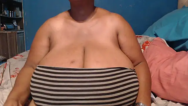 cutefirmmelonss - CUTEFIRMMELONSS's free webcam - UK Sex Cams