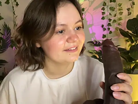 moonivy_ - MoonIvy_'s free webcam