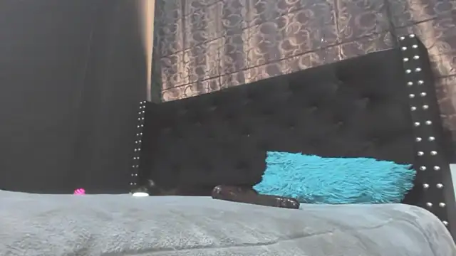 amareto_queen - Amareto_queen's free webcam