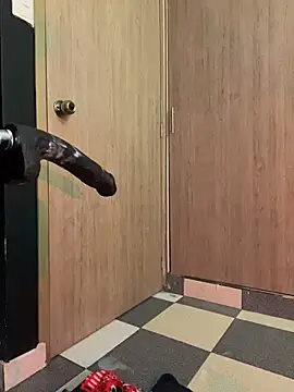 valentinabianchi (F young) - spanks face hard and milk