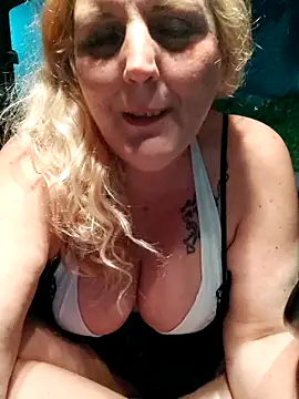 beccideluxe - BecciDeluxe's free webcam