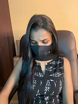 Webcam Model (its_ur_flora)  is live.Free join now!