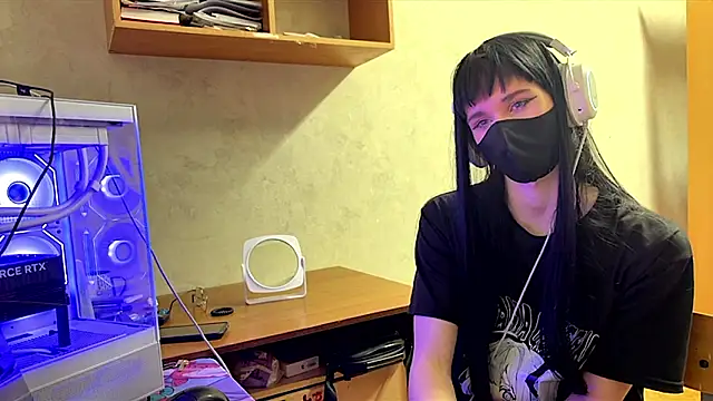 akim_exe_uwu_femboy (M twink) - computer chair