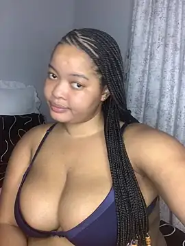 Webcam Model (sexytinashe21)  is live.Free join now!