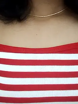 Webcam Model (Teen-sweety)  is live.Free join now!