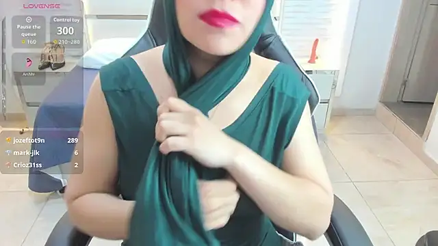 tahira_bakir (F young) - masturbation + dildo