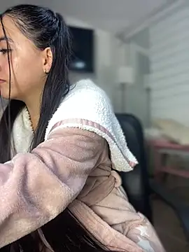 Webcam Model (AuroraJohns_Pink)  is live.Free join now!