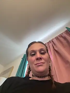 Webcam Model (Ariasweetaspie)  is live.Free join now!