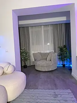 Webcam Model (KirstieVegas)  is live.Free join now!