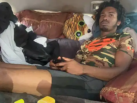 SlimeCrownzOut5 webcam