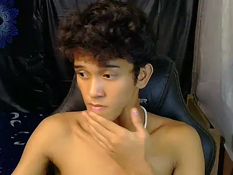 hugekenbigcock webcam