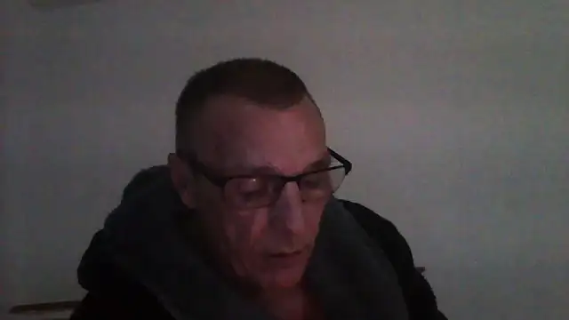 southlondonguygetsnude webcam