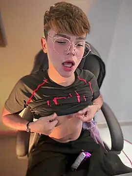 PRINCE_STEV Live Webcam on Stripchat