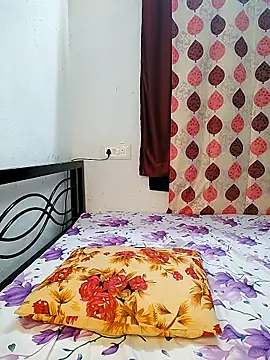 Webcam Model (LoveLy-Soneya) is live