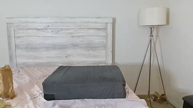 Carmen_Cream Live Webcam on Stripchat