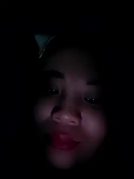 Webcam Model (utlesexy) is live