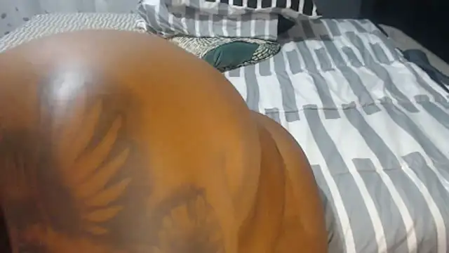 sexyhugeass21 (F young) - OPEN THAT TIGHT ASSHOLE and wink