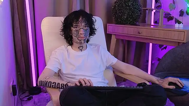 em0_b0y (M twink) - my birthday!!!