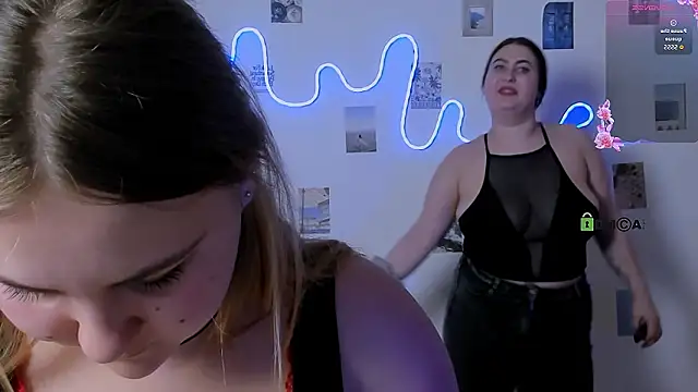 dina_bloom_ - Dina_bloom_'s free webcam