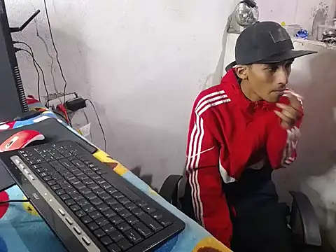 master_tattoo - Master_tattoo's free webcam