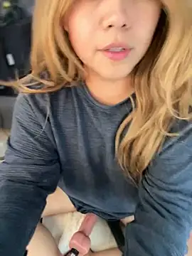 Webcam Model (MerlyG)  is live.Free join now!