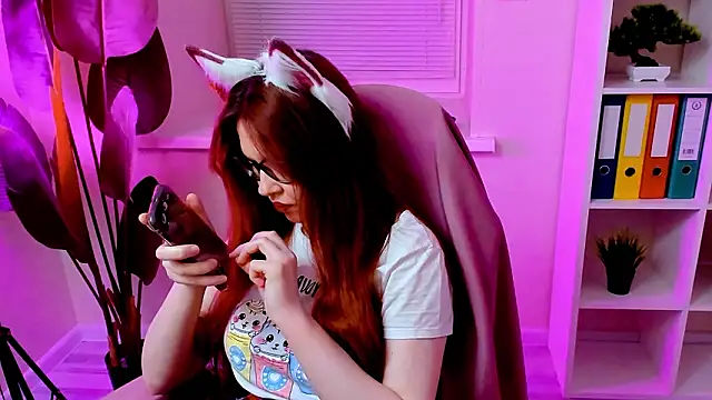 carolgiggly - CarolGiggly's free webcam