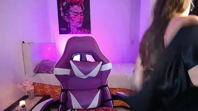 esmeraldaa230 - Esmeraldaa230's free webcam