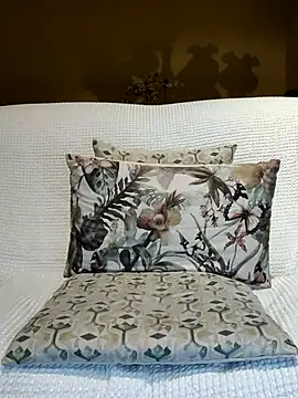 melody87 - Melody87's free webcam